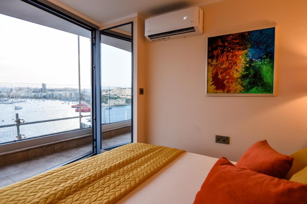Unique Seafront Triplex Penthouse With Panoramic Bedroom & Rooftop Jacuzzi Overlooking Valletta Sliema Exterior foto