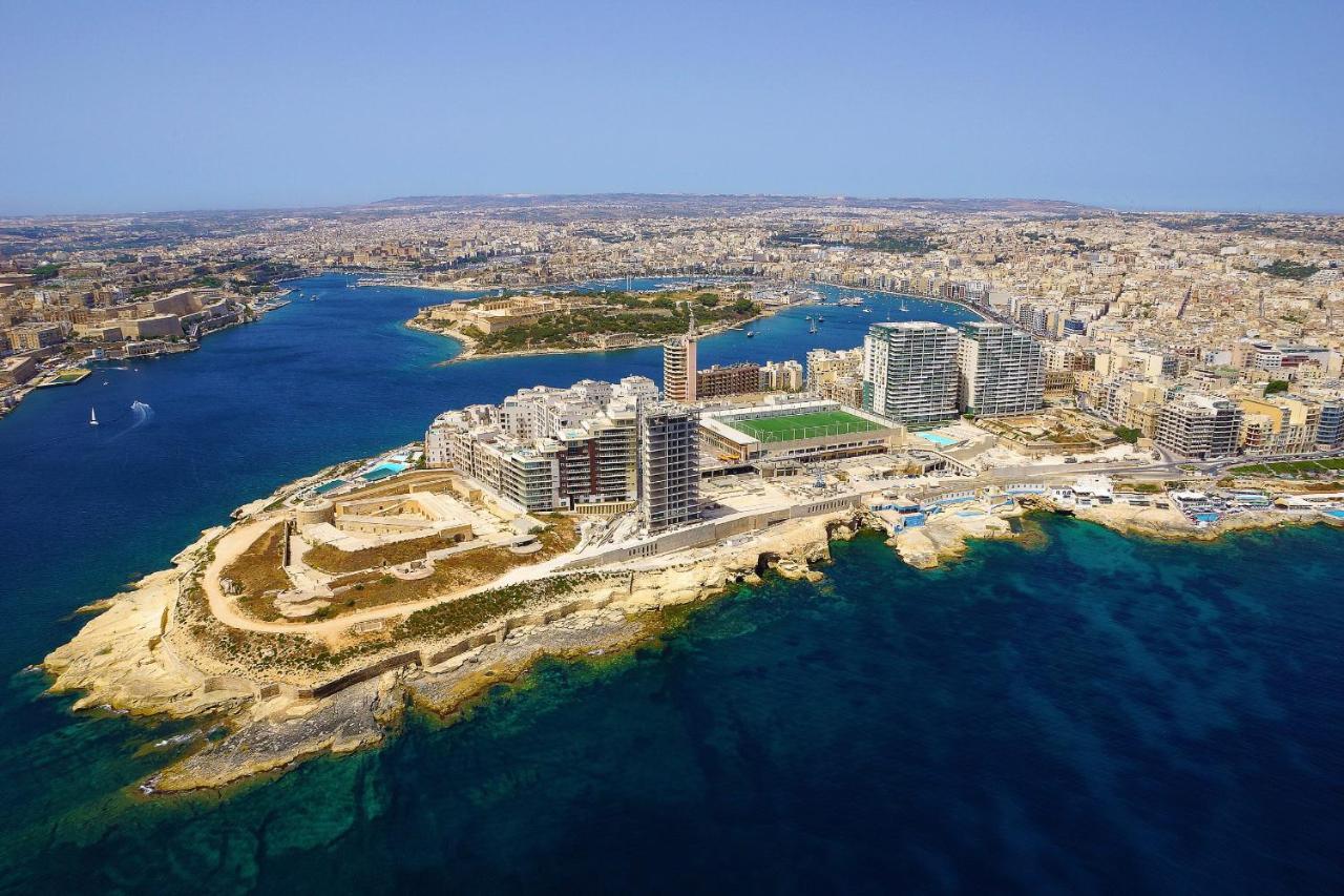 Unique Seafront Triplex Penthouse With Panoramic Bedroom & Rooftop Jacuzzi Overlooking Valletta Sliema Exterior foto
